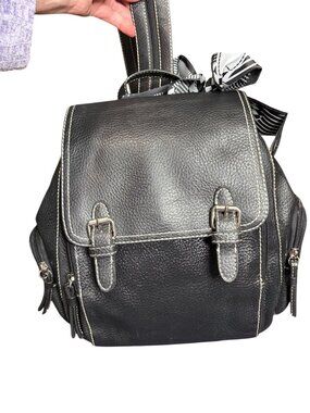 LIZ CLAIBORNE BLACK LEATHER BACKPACK